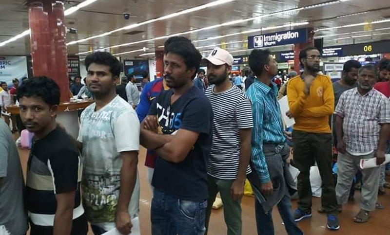 কুয়েত থেকে ফিরেছেন ৩ শতাধিক প্রবাসী কর্মী