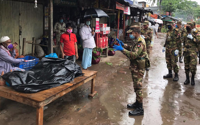 কক্সবাজারে সেনাবাহিনীর জনসচেতনতামূলক কার্যক্রম