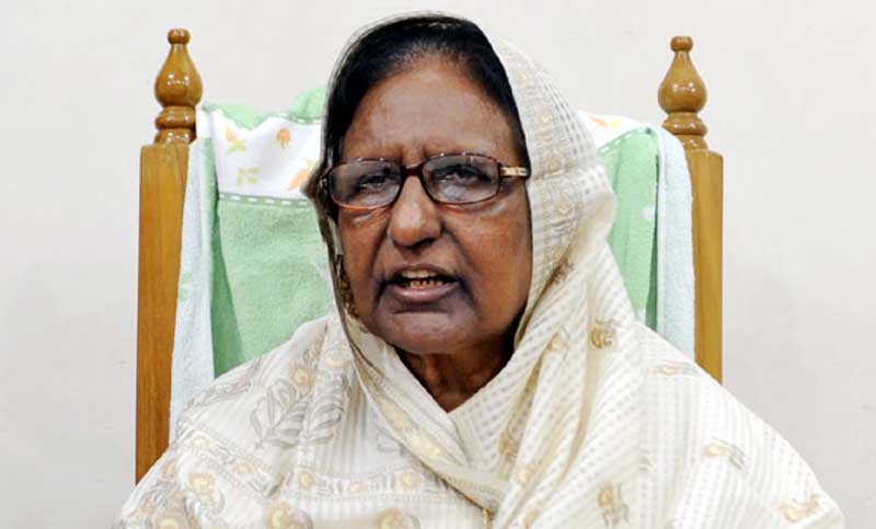 সাবেক স্বরাষ্ট্রমন্ত্রী সাহারা খাতুন হাসপাতালে ভর্তি