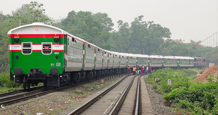 আজ থেকে সোনার বাংলা ও উপকূল এক্সপ্রেস বন্ধ