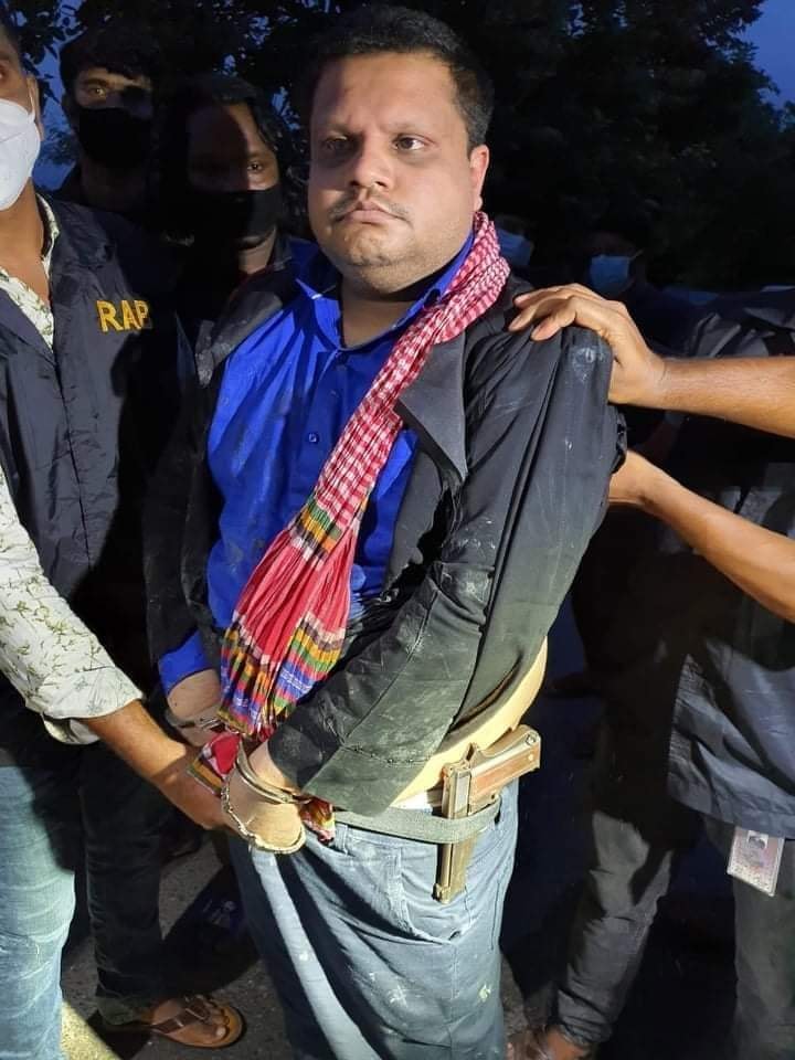 প্রতারক রিজেন্ট শাহেদ অস্ত্রসহ গ্রেফতার, হেলিকপ্টারে আনা হবে ঢাকায়
