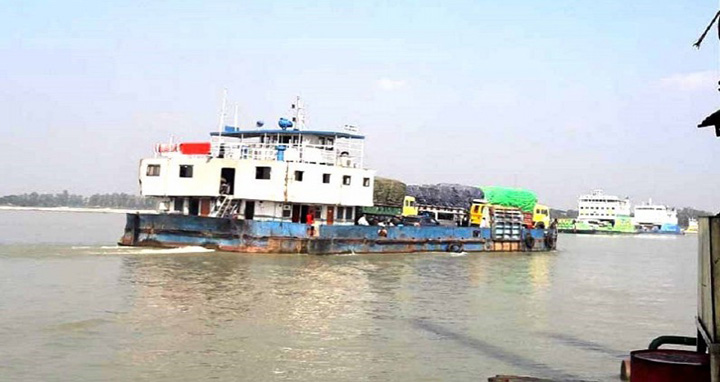 শিমুলিয়া-কাঁঠালবাড়ী নৌরুটে ফেরি চলাচল বন্ধ