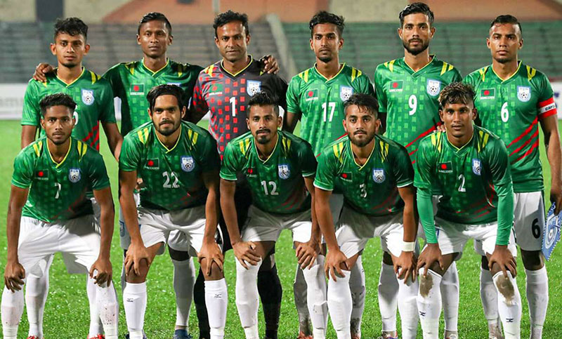 ধাপে ধাপে অনুশীলন ক্যাম্পে রিপোর্ট করবেন ফুটবলাররা