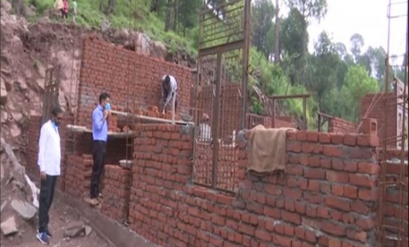 পাকা বাড়ি নির্মাণে সরকারি সহায়তা পেলেন কাশ্মীরের ১২ হাজার মানুষ