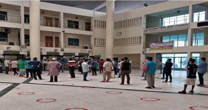 আজ থেকে কাউন্টারে পাওয়া যাবে ট্রেনের টিকিট
