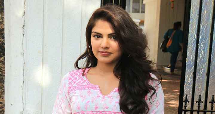 অবশেষে জামিন পেলেন রিয়া চক্রবর্তী