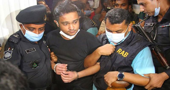 ইরফান সেলিম ও দেহরক্ষীর বিরুদ্ধে র‍্যাবের দুই মামলা