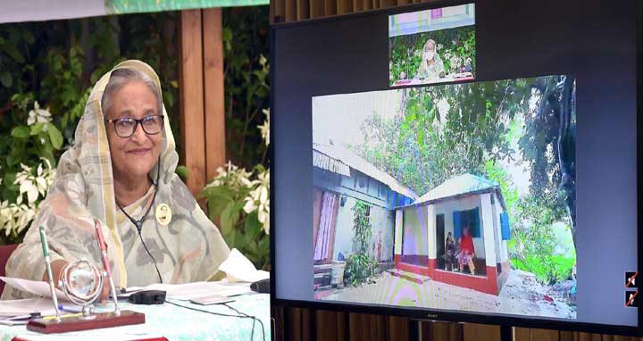 দুস্থদের পাশে দাঁড়াতে বিত্তবানদের প্রতি আহ্বান প্রধানমন্ত্রীর