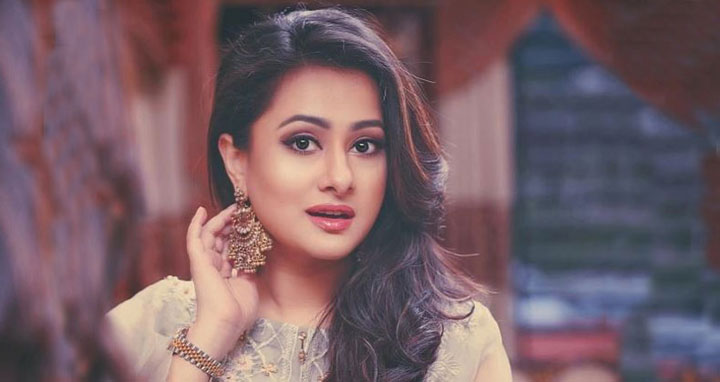 গাঙচিল’ সিনেমার শুটিং সেটে হঠাৎ অসুস্থ পূর্ণিমা