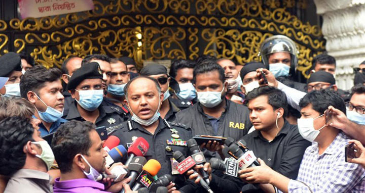 ইরফান সেলিম ও দেহরক্ষী আমাদের হেফাজতে : র‍্যাব