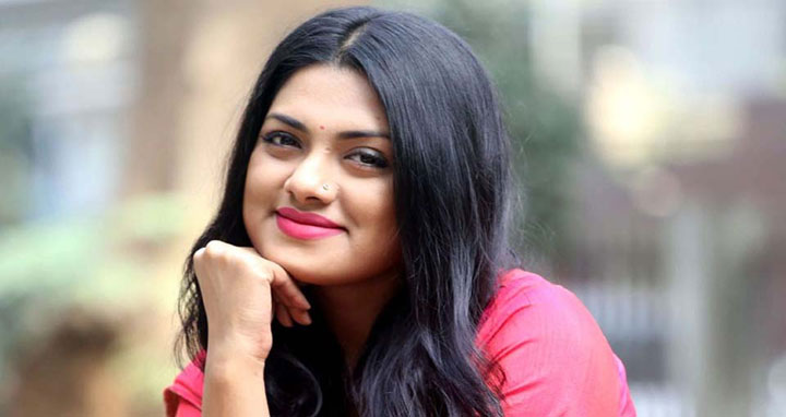অভিনেত্রী তিশাসহ চার জনকে আইনি নোটিশ