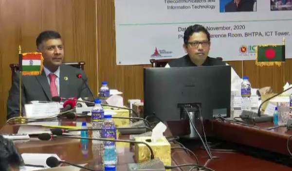 সোশ্যাল মিডিয়ায় সরাসরি তদারক চায় বাংলাদেশ সরকার