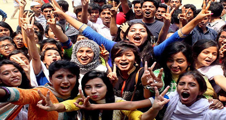 চলতি মাসেই এইচএসসি পরীক্ষার ফল