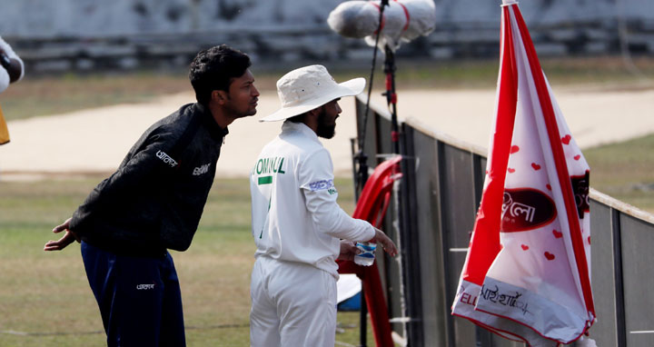 সাকিব ভাই না থাকলে দল চলবে না এমন নয়: মুমিনুল