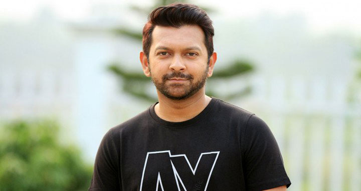 তাহসানের পাঁচ শব্দের ফেসবুক স্ট্যাটাসে নেটদুনিয়ায় ঝড়