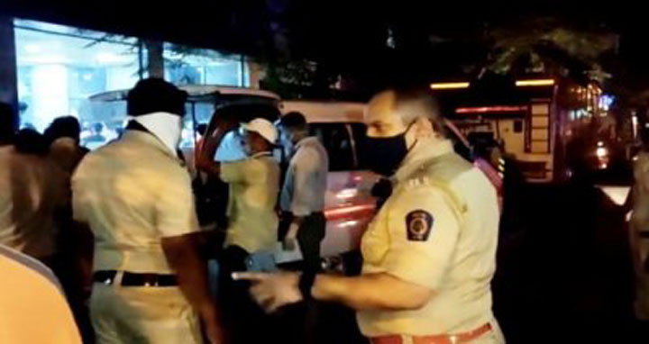 ভারতে করোনা হাসপাতালে অগ্নিকাণ্ডে ১৩ রোগীর মৃত্যু