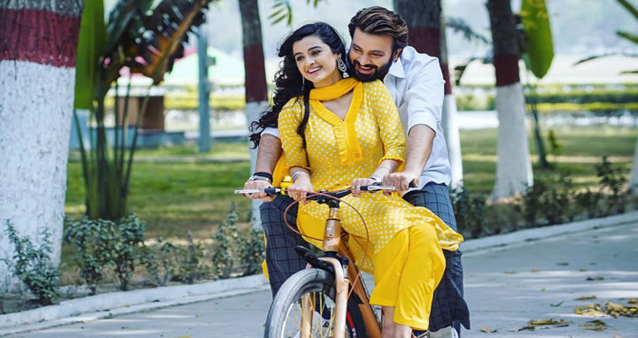 শাকিব খানের সঙ্গে শুটিং শেষে দেশে ফিরেই অসুস্থ দর্শনা