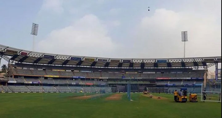 মুম্বাইতে স্থানান্তরিত হতে পারে আইপিএলের সব ম্যাচ, পিছিয়ে যাচ্ছে ফাইনাল