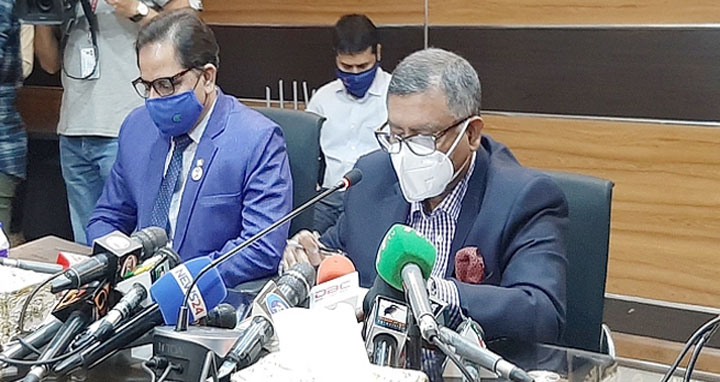 ‘অন্য দেশ থেকে অ্যাস্ট্রাজেনেকার টিকা সংগ্রহের চেষ্টা চলছে’