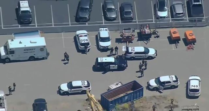 ক্যালিফোর্নিয়ায় বন্দুকধারীর গুলিতে নিহত ৮