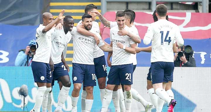 শিরোপা থেকে ১ জয় দূরে ম্যান সিটি