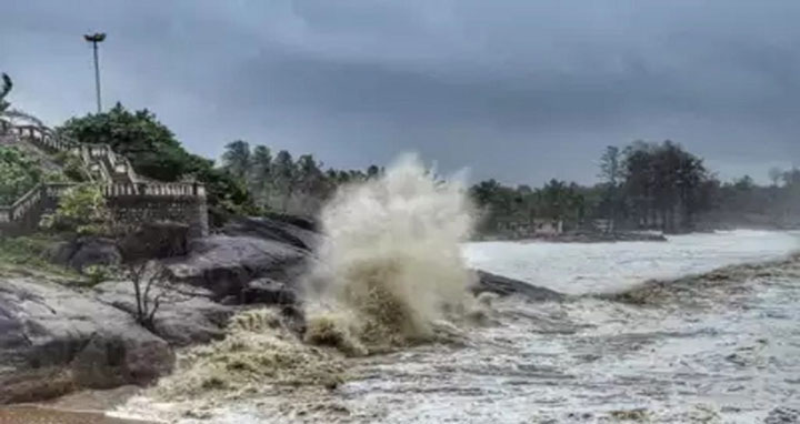 সোমবার সন্ধ্যা নাগাদ ভারতে আছড়ে পড়বে সাইক্লোন ‘টাউটি’