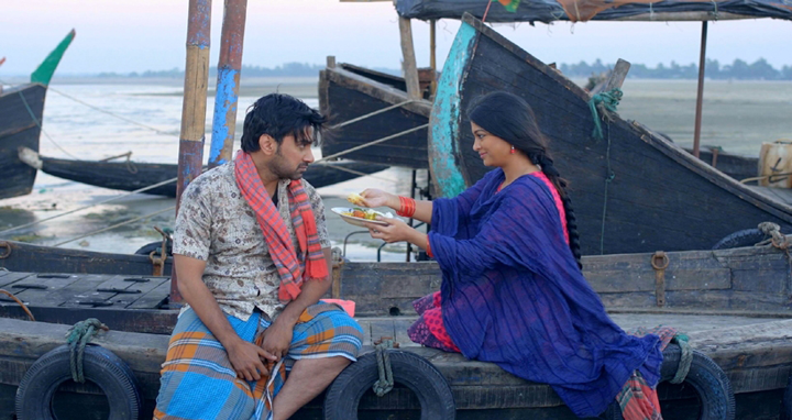 শুঁটকি পল্লীতে প্রেম করছেন সজল-সারিকা!