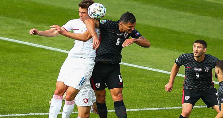 পেরিসিচের গোলে আশা টিকে রইলো ক্রোয়েশিয়ার