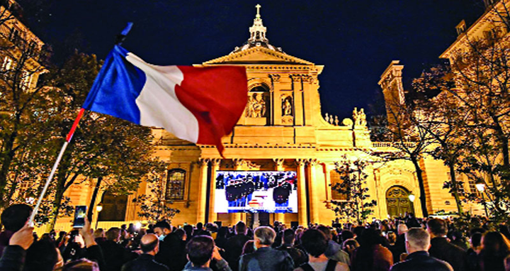 ফ্রান্সের প্রধানমন্ত্রীর বিরুদ্ধে মামলা