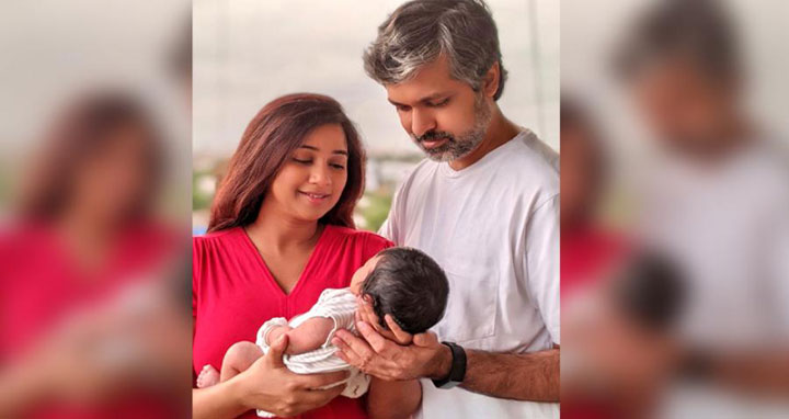 সন্তানের নাম ও ছবি প্রকাশ করলেন শ্রেয়া ঘোষাল