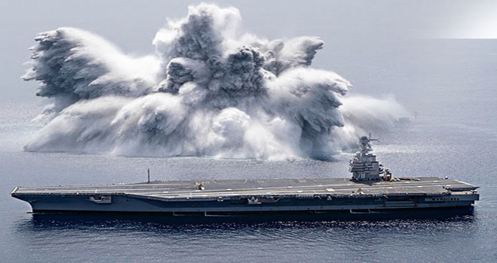 মার্কিন যুদ্ধজাহাজের পাশেই ভয়ঙ্কর বিস্ফোরণ