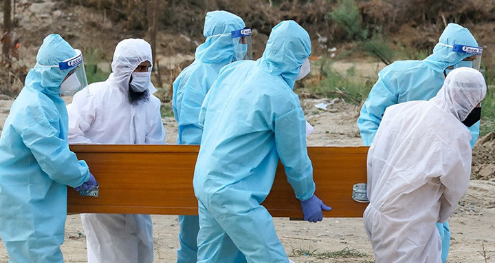 বিশ্বজুড়ে সংক্রমণ কমলেও, বেড়েছে মৃত্যু