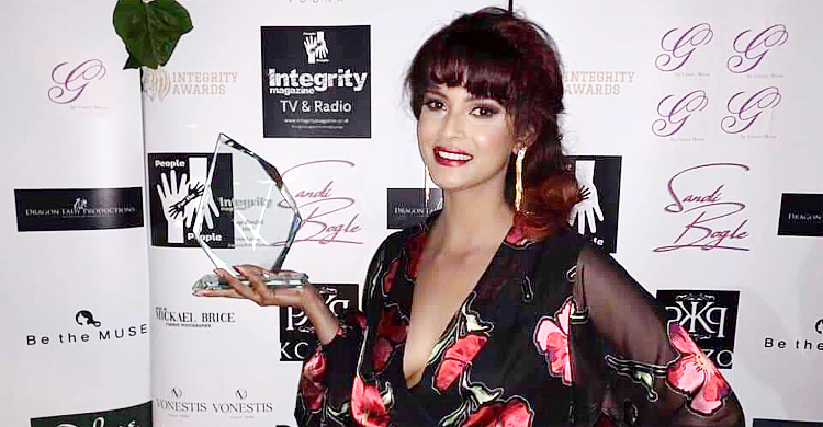 কান চলচ্চিত্র উৎসবে টপ মডেল অ্যাওয়ার্ড পেলেন বাংলাদেশের প্রিয়তি