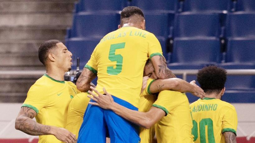 মেক্সিকোকে উড়িয়ে ফাইনালে ব্রাজিল