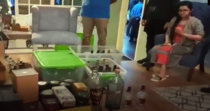 বিপুল পরিমান মাদকদ্রব্যসহ আটক পরীমনি