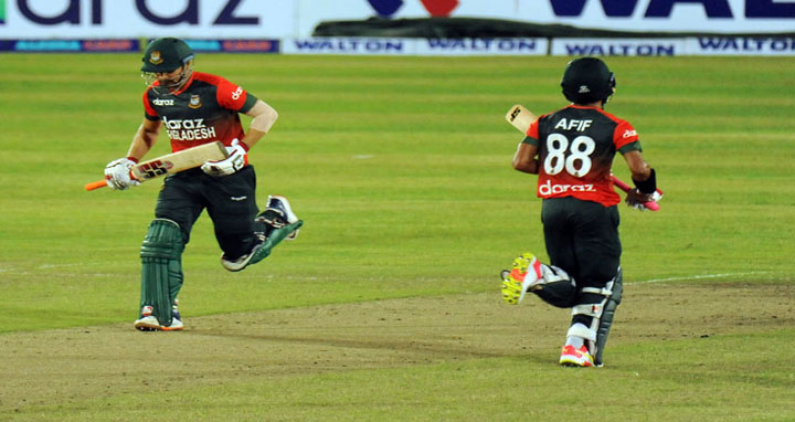 অজিদের গুঁড়িয়ে দিয়ে দাপুটে জয় টাইগারদের