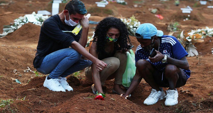 বিশ্বে একদিনে করোনায় সাড়ে ৭ হাজার মানুষের মৃত্যু