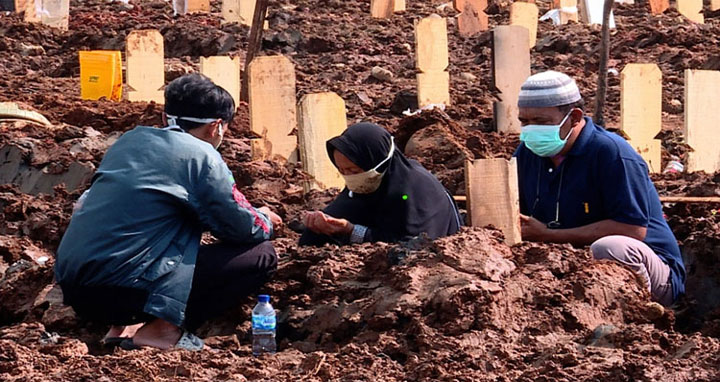 বিশ্বে ফের বেড়েছে করোনা সংক্রমণ ও মৃত্যু