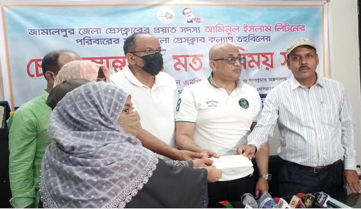 শেখ হাসিনাই সাংবাদিকদের কল্যাণে কাজ করছেন : তথ্য প্রতিমন্ত্রী
