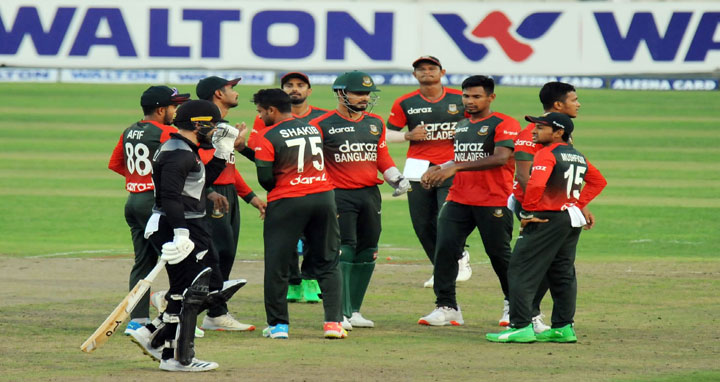 শ্বাস-রুদ্ধকর ম্যাচে টাইগারদের জয়