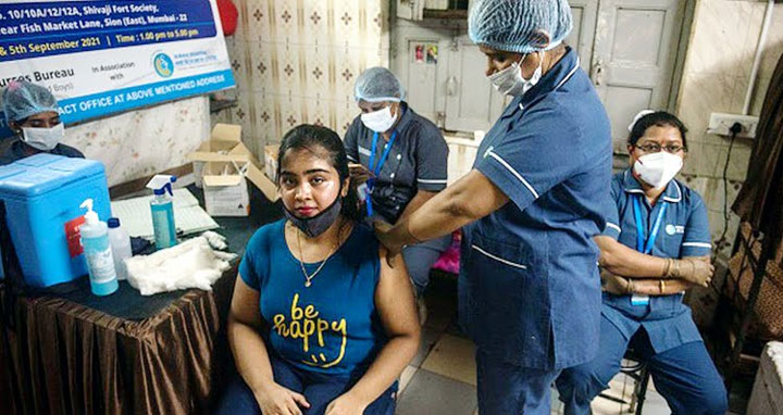 মোদির জন্মদিনে রেকর্ড দুই কোটি টিকা প্রয়োগ ভারতের