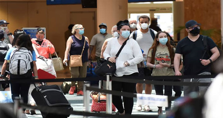 টিকাগ্রহণকারীদের জন্য খুলছে যুক্তরাষ্ট্রের দুয়ার