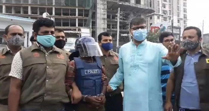 পূজামণ্ডপে কোরআন : ইকবালের দায় স্বীকার