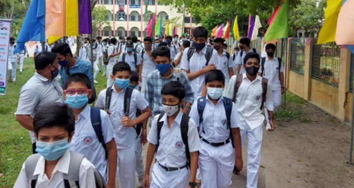রাজধানীর ৮ কেন্দ্রে টিকা পাবে স্কুলশিক্ষার্থীরা