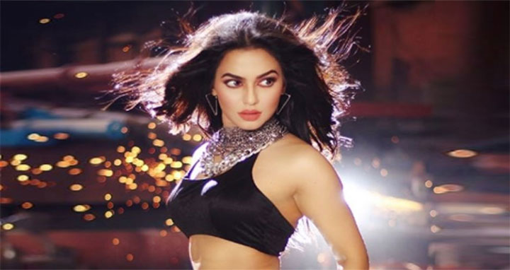 শারজাহ স্টেডিয়ামে নাচবেন নুসরাত ফারিয়া