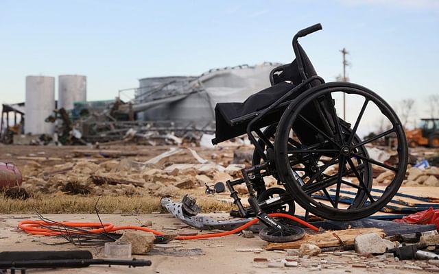 যুক্তরাষ্ট্রে টর্নেডোর আঘাতে প্রাণহানি বেড়ে ৮৮