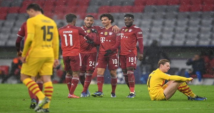 ১৭ বছর পর গ্রুপপর্ব থেকেই বিদায় বার্সার