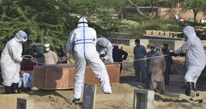 বিশ্বে একদিনে মৃত্যু ৭৬০২, শনাক্ত ৬ লাখের বেশি