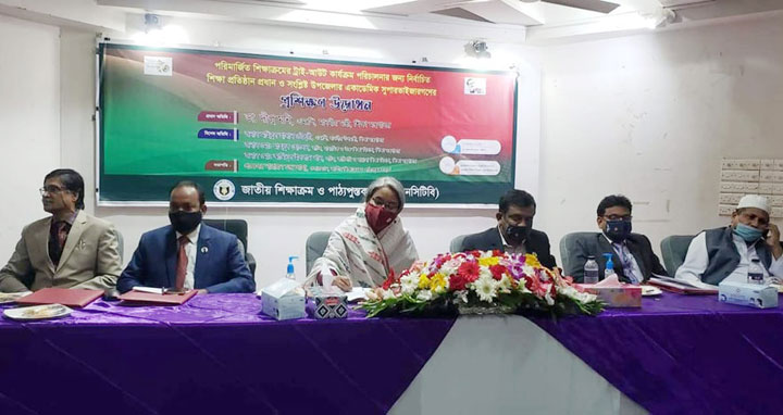 শিক্ষার্থীদের বেশি বেশি প্রশ্ন করার সুযোগ দিতে শিক্ষামন্ত্রীর আহ্বান