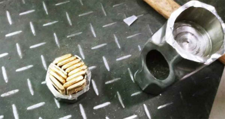 শাহজালাল বিমানবন্দরে হাতুড়ির ভেতর মিলল ৫ কজি স্বর্ণ